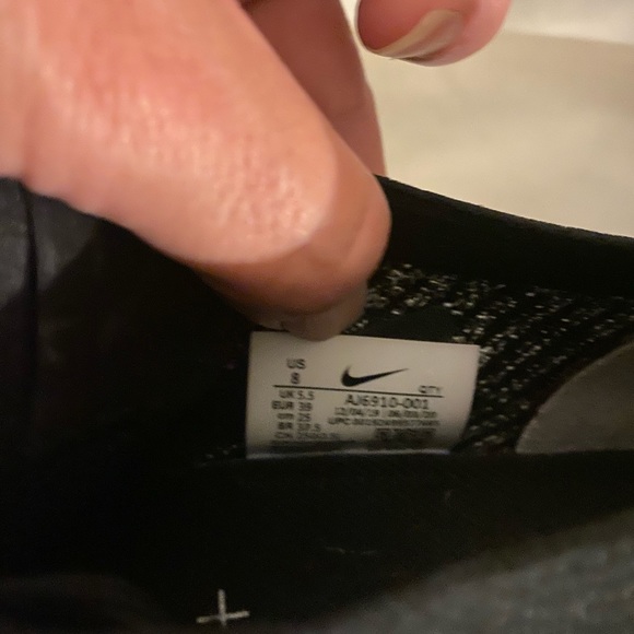 Size 8.5 - Nike Air VaporMax Flyknit 3 Oreo - Picture 7 of 7